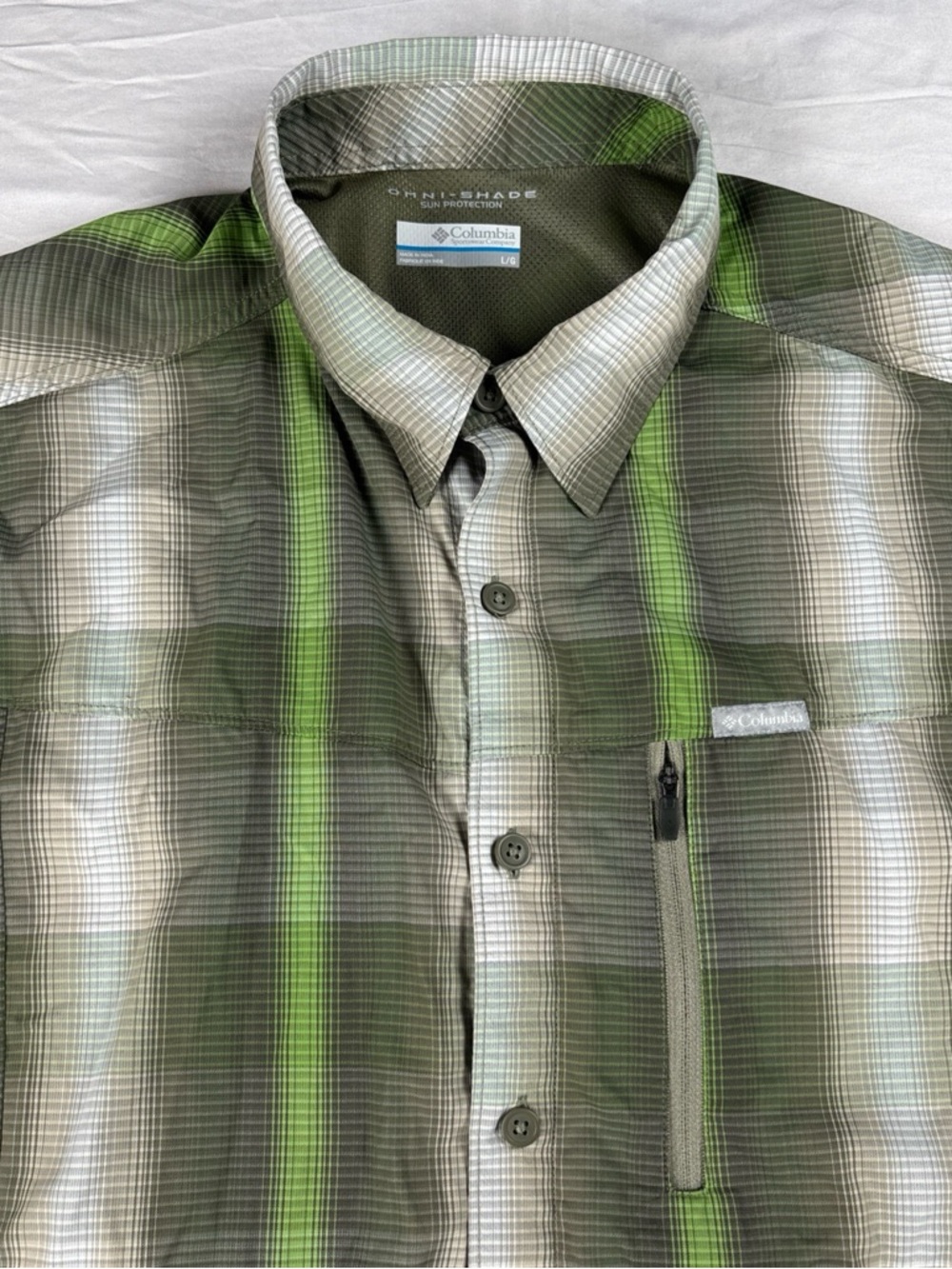 Columbia Omni Shade Men's Green Plaid Button-Down Vented Fishing Shirt